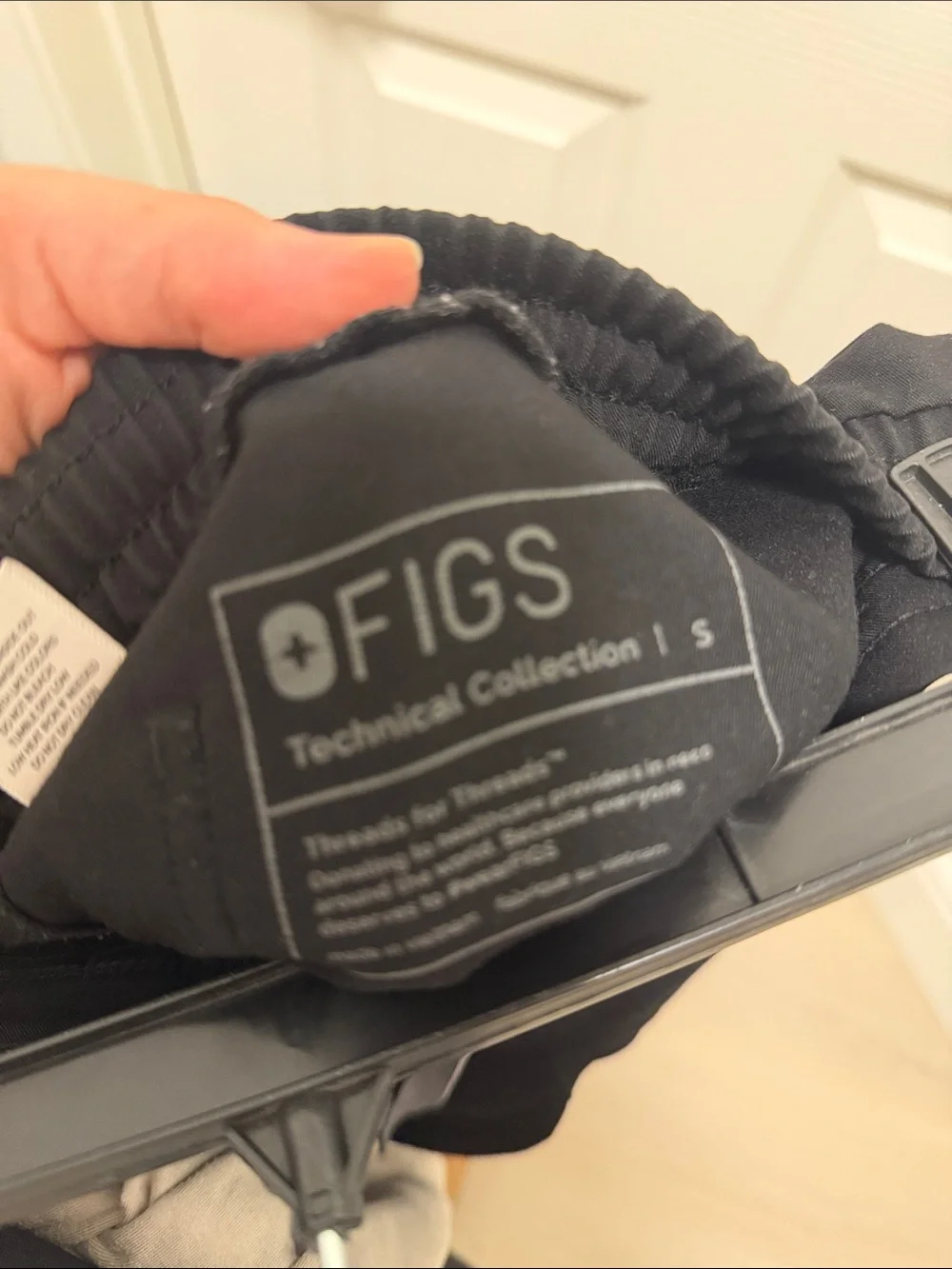 Figs Women’s Black Drawstring Scrubs